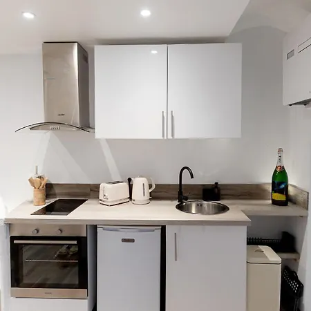 Mediterranean Yachting - Jacuzzi - Suquet Apartment Cannes